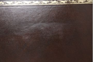 中古　美品　スペイン高級家具　トーマスカバレロ(TOMAS CABALLERO)　クラシカルな佇まいが美しいレザートップデスク(ワークデスク、在宅用、在宅ワーク)(R-061993)