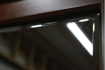 和製ビンテージ　北海道民芸家具　HM161K　美しい木肌とシックな佇まいが魅力的な食器棚(収納棚、戸棚、カップボード、キャビネット、飾り棚、ヴィンテージ)(R-061995)