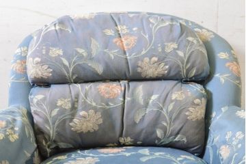 中古　DREXEL HERITAGE(ドレクセルヘリテイジ)　クラシカルな雰囲気を醸し出す1人掛けソファ(一人掛けソファ、アームソファ、1P)(R-061996)