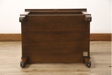 中古　DREXEL HERITAGE(ドレクセルヘリテイジ)　品のある佇まいが美しいサイドテーブル(電話台、飾り台、ナイトテーブル、コンソールテーブル)(R-061998)
