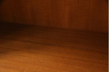 和製ビンテージ　日田工芸　マキシムシリーズ　絶版品　チーク材　ローズウッド材　北欧スタイルやナチュラルテイストのお部屋におすすめの食器棚(収納棚、戸棚、飾り棚、カップボード、キャビネット、引き出し、ヴィンテージ)(R-062004)