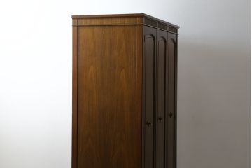 中古　DREXEL HERITAGE(ドレクセルヘリテイジ)　Triune(トライユン)シリーズ　マホガニー材の木肌が美しいワードローブ(キャビネット、収納棚、戸棚、洋服タンス)(定価約90万円)(R-062005)