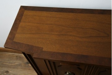 中古　DREXEL HERITAGE(ドレクセルヘリテイジ)　FRANCESCA(フランチェスカ)　マホガニー材　クラシカルな佇まいが美しいサイドボード　(R-062006)