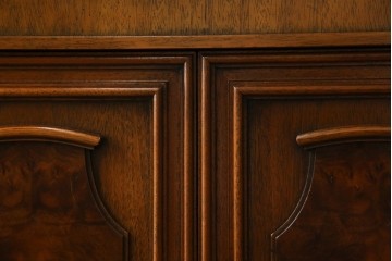 中古　DREXEL HERITAGE(ドレクセルヘリテイジ)　FRANCESCA(フランチェスカ)　マホガニー材　クラシカルな佇まいが美しいサイドボード　(R-062006)