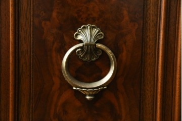 中古　DREXEL HERITAGE(ドレクセルヘリテイジ)　FRANCESCA(フランチェスカ)　マホガニー材　クラシカルな佇まいが美しいサイドボード　(R-062006)