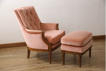 中古　美品　DREXEL HERITAGE(ドレクセルヘリテイジ)　可愛らしい色合いと上品な佇まいが魅力的なイージーチェア&オットマンセット(1人掛けソファ、1Pソファ、アームチェア、フットスツール)(R-062015)