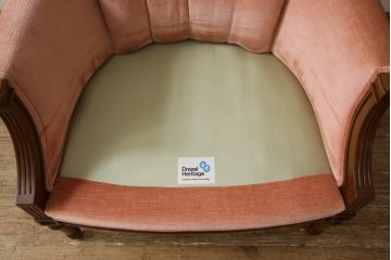 中古　美品　DREXEL HERITAGE(ドレクセルヘリテイジ)　可愛らしい色合いと上品な佇まいが魅力的なイージーチェア&オットマンセット(1人掛けソファ、1Pソファ、アームチェア、フットスツール)(R-062015)