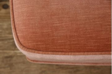 中古　美品　DREXEL HERITAGE(ドレクセルヘリテイジ)　可愛らしい色合いと上品な佇まいが魅力的なイージーチェア&オットマンセット(1人掛けソファ、1Pソファ、アームチェア、フットスツール)(R-062015)