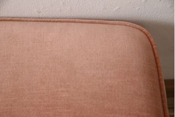 中古　美品　DREXEL HERITAGE(ドレクセルヘリテイジ)　可愛らしい色合いと上品な佇まいが魅力的なイージーチェア&オットマンセット(1人掛けソファ、1Pソファ、アームチェア、フットスツール)(R-062015)