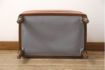 中古　美品　DREXEL HERITAGE(ドレクセルヘリテイジ)　可愛らしい色合いと上品な佇まいが魅力的なイージーチェア&オットマンセット(1人掛けソファ、1Pソファ、アームチェア、フットスツール)(R-062015)