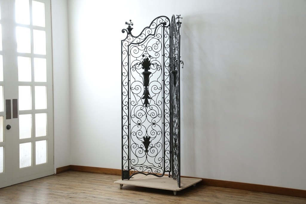 中古　美品　イギリス製　MAITLAND-SMITH(メートランドスミス)　ヨーロピアンクラシックなデザインがお洒落なパーテーション(間仕切り、衝立て、つい立て)(定価約50万円)(R-062017)