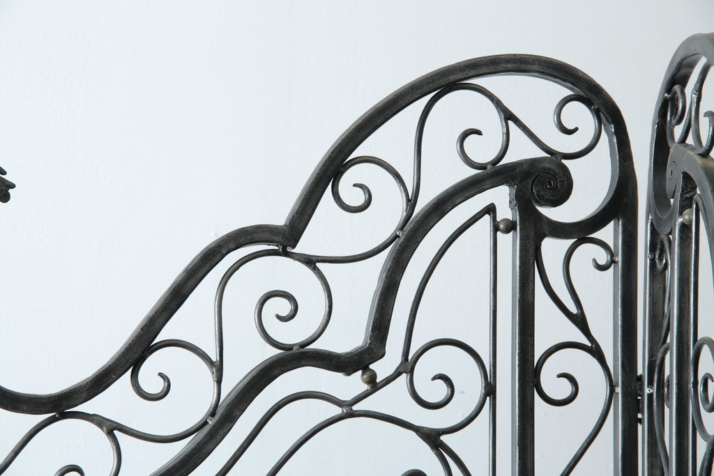 中古　美品　イギリス製　MAITLAND-SMITH(メートランドスミス)　ヨーロピアンクラシックなデザインがお洒落なパーテーション(間仕切り、衝立て、つい立て)(定価約50万円)(R-062017)