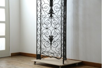 中古　美品　イギリス製　MAITLAND-SMITH(メートランドスミス)　ヨーロピアンクラシックなデザインがお洒落なパーテーション(間仕切り、衝立て、つい立て)(定価約50万円)(R-062017)