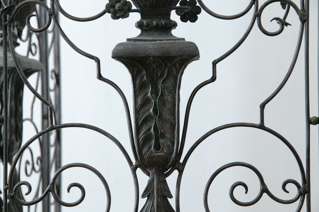 中古　美品　イギリス製　MAITLAND-SMITH(メートランドスミス)　ヨーロピアンクラシックなデザインがお洒落なパーテーション(間仕切り、衝立て、つい立て)(定価約50万円)(R-062017)