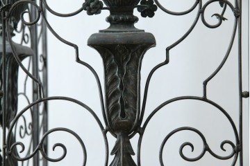 中古　美品　イギリス製　MAITLAND-SMITH(メートランドスミス)　ヨーロピアンクラシックなデザインがお洒落なパーテーション(間仕切り、衝立て、つい立て)(定価約50万円)(R-062017)