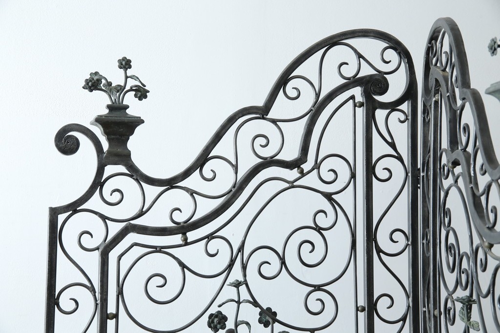 中古　美品　イギリス製　MAITLAND-SMITH(メートランドスミス)　ヨーロピアンクラシックなデザインがお洒落なパーテーション(間仕切り、衝立て、つい立て)(定価約50万円)(R-062017)