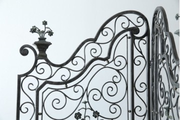 中古　美品　イギリス製　MAITLAND-SMITH(メートランドスミス)　ヨーロピアンクラシックなデザインがお洒落なパーテーション(間仕切り、衝立て、つい立て)(定価約50万円)(R-062017)