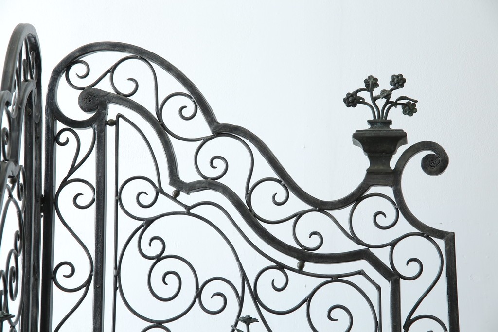 中古　美品　イギリス製　MAITLAND-SMITH(メートランドスミス)　ヨーロピアンクラシックなデザインがお洒落なパーテーション(間仕切り、衝立て、つい立て)(定価約50万円)(R-062017)