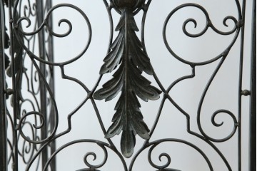 中古　美品　イギリス製　MAITLAND-SMITH(メートランドスミス)　ヨーロピアンクラシックなデザインがお洒落なパーテーション(間仕切り、衝立て、つい立て)(定価約50万円)(R-062017)