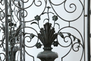 中古　美品　イギリス製　MAITLAND-SMITH(メートランドスミス)　ヨーロピアンクラシックなデザインがお洒落なパーテーション(間仕切り、衝立て、つい立て)(定価約50万円)(R-062017)