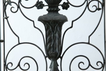 中古　美品　イギリス製　MAITLAND-SMITH(メートランドスミス)　ヨーロピアンクラシックなデザインがお洒落なパーテーション(間仕切り、衝立て、つい立て)(定価約50万円)(R-062017)