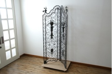 中古　美品　イギリス製　MAITLAND-SMITH(メートランドスミス)　ヨーロピアンクラシックなデザインがお洒落なパーテーション(間仕切り、衝立て、つい立て)(定価約50万円)(R-062017)