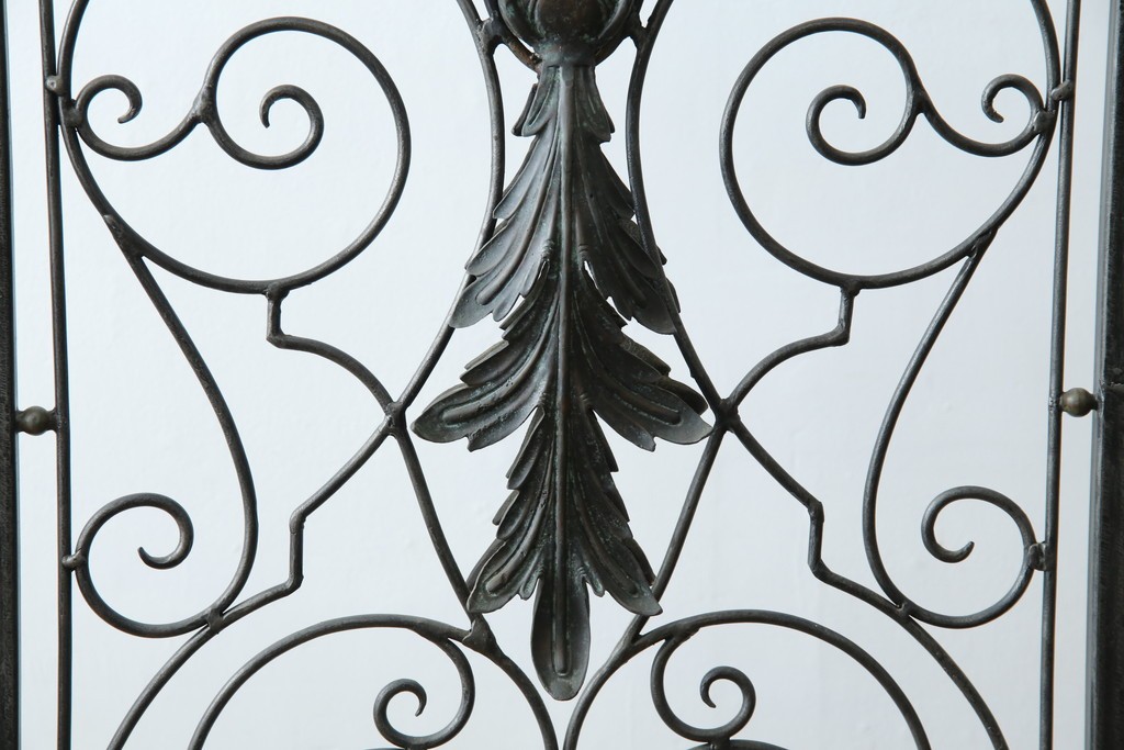 中古　美品　イギリス製　MAITLAND-SMITH(メートランドスミス)　ヨーロピアンクラシックなデザインがお洒落なパーテーション(間仕切り、衝立て、つい立て)(定価約50万円)(R-062017)