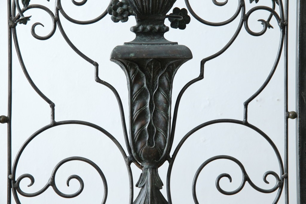 中古　美品　イギリス製　MAITLAND-SMITH(メートランドスミス)　ヨーロピアンクラシックなデザインがお洒落なパーテーション(間仕切り、衝立て、つい立て)(定価約50万円)(R-062017)