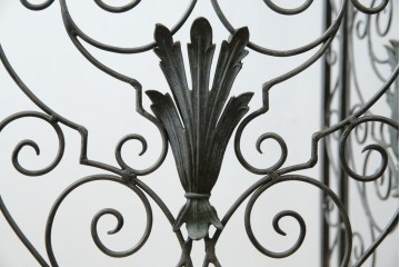 中古　美品　イギリス製　MAITLAND-SMITH(メートランドスミス)　ヨーロピアンクラシックなデザインがお洒落なパーテーション(間仕切り、衝立て、つい立て)(定価約50万円)(R-062017)