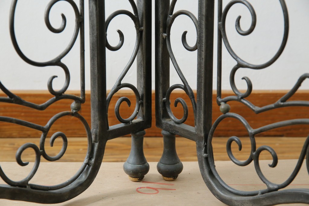 中古　美品　イギリス製　MAITLAND-SMITH(メートランドスミス)　ヨーロピアンクラシックなデザインがお洒落なパーテーション(間仕切り、衝立て、つい立て)(定価約50万円)(R-062017)