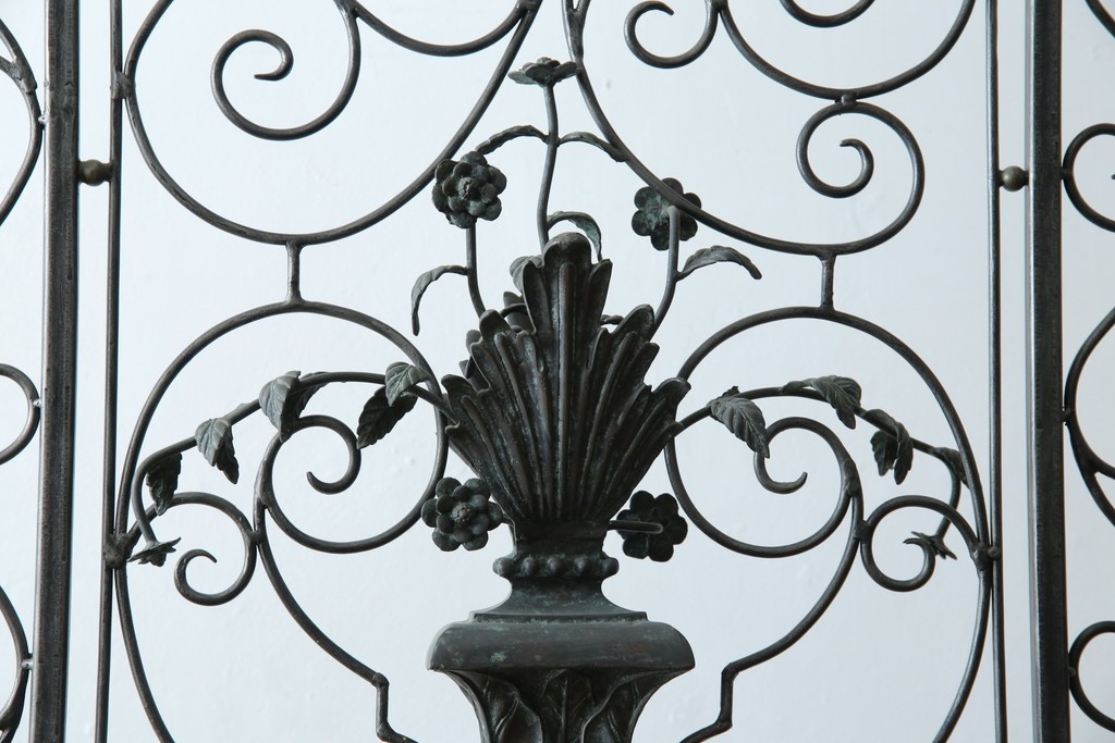 中古　美品　イギリス製　MAITLAND-SMITH(メートランドスミス)　ヨーロピアンクラシックなデザインがお洒落なパーテーション(間仕切り、衝立て、つい立て)(定価約50万円)(R-062017)