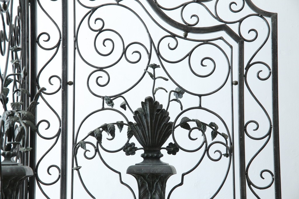 中古　美品　イギリス製　MAITLAND-SMITH(メートランドスミス)　ヨーロピアンクラシックなデザインがお洒落なパーテーション(間仕切り、衝立て、つい立て)(定価約50万円)(R-062017)