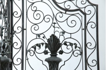 中古　美品　イギリス製　MAITLAND-SMITH(メートランドスミス)　ヨーロピアンクラシックなデザインがお洒落なパーテーション(間仕切り、衝立て、つい立て)(定価約50万円)(R-062017)