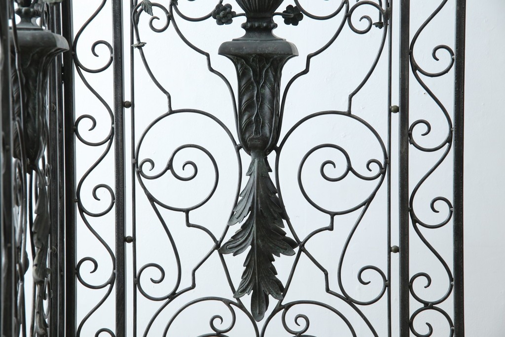 中古　美品　イギリス製　MAITLAND-SMITH(メートランドスミス)　ヨーロピアンクラシックなデザインがお洒落なパーテーション(間仕切り、衝立て、つい立て)(定価約50万円)(R-062017)