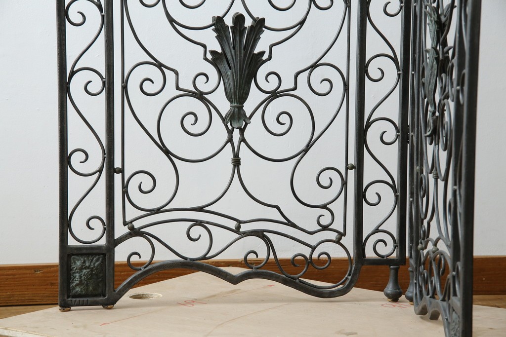 中古　美品　イギリス製　MAITLAND-SMITH(メートランドスミス)　ヨーロピアンクラシックなデザインがお洒落なパーテーション(間仕切り、衝立て、つい立て)(定価約50万円)(R-062017)