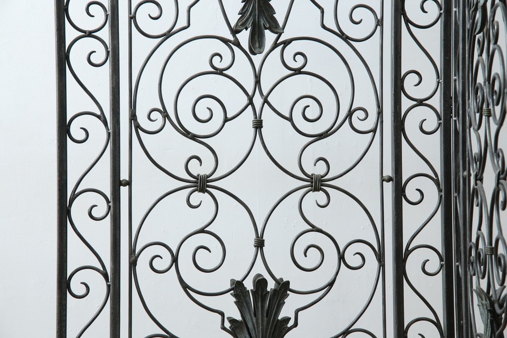 中古　美品　イギリス製　MAITLAND-SMITH(メートランドスミス)　ヨーロピアンクラシックなデザインがお洒落なパーテーション(間仕切り、衝立て、つい立て)(定価約50万円)(R-062017)