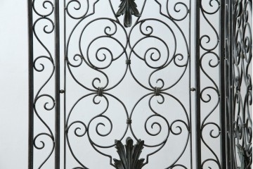 中古　美品　イギリス製　MAITLAND-SMITH(メートランドスミス)　ヨーロピアンクラシックなデザインがお洒落なパーテーション(間仕切り、衝立て、つい立て)(定価約50万円)(R-062017)