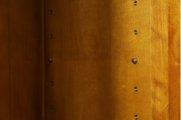 中古　美品　横浜クラシック家具　ダニエル(daniel)　希少モデル　気品と風格を兼ね備えたキャビネット　(R-062026)