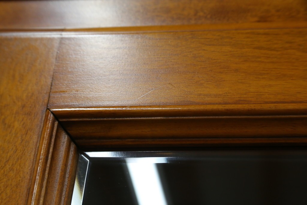 中古　美品　横浜クラシック家具　ダニエル(daniel)　希少モデル　気品と風格を兼ね備えたキャビネット　(R-062026)