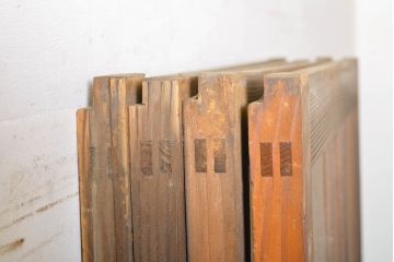 アンティーク建具　ゆらゆらガラス　昭和レトロな雰囲気漂うガラス戸4枚セット(格子戸、引き戸)(R-062028)