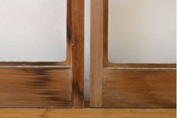 アンティーク建具　モール・ゆらゆら・ダイヤガラス　シンプルながらも丁寧に面取りされたガラス戸2枚セット(引き戸、建具)(R-062029)