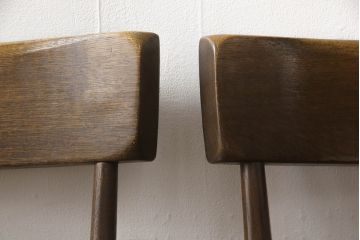 中古　ナラ材　柏木工(KASHIWA)　WILDERNESS(ウィルダネス)　木の温かみある風合いが魅力的なダイニングチェア2脚セット(板座チェア、イス、椅子)(R-062035)