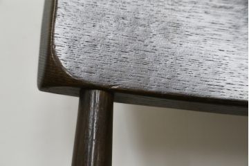 中古　ナラ材　柏木工(KASHIWA)　WILDERNESS(ウィルダネス)　木の温かみある風合いが魅力的なダイニングチェア(板座チェア、イス、椅子)(R-062036)
