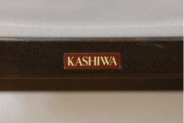 中古　ナラ材　柏木工(KASHIWA)　WILDERNESS(ウィルダネス)　木の温かみある風合いが魅力的なダイニングチェア(板座チェア、イス、椅子)(R-062036)