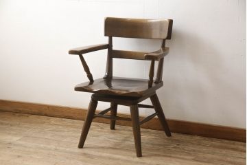 中古　ナラ材　柏木工(KASHIWA)　WILDERNESS(ウィルダネス)　木の温かみある風合いが魅力的な回転アームチェア(板座チェア、ダイニングチェア、イス、椅子)(R-062037)