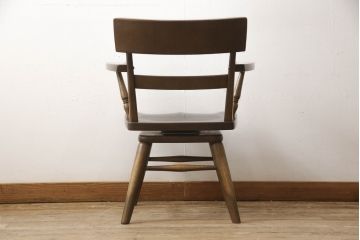 中古　ナラ材　柏木工(KASHIWA)　WILDERNESS(ウィルダネス)　木の温かみある風合いが魅力的な回転アームチェア(板座チェア、ダイニングチェア、イス、椅子)(R-062037)