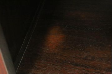 和製アンティーク　昭和初期　唐木　本紫檀(シタン)材　漆塗り　品のある佇まいが魅力の飾り棚(違い棚、茶棚、収納棚、戸棚)(R-062038)