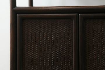 和製アンティーク　昭和初期　唐木　本紫檀(シタン)材　漆塗り　品のある佇まいが魅力の飾り棚(違い棚、茶棚、収納棚、戸棚)(R-062038)