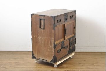 和製アンティーク　新潟　総桐　時代を経た趣あふれる佇まいが印象的な帳場箪笥(収納棚、戸棚、時代箪笥、和タンス、引き出し)(R-062040)