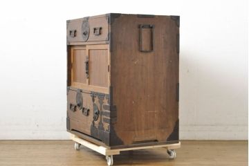 和製アンティーク　新潟　総桐　時代を経た趣あふれる佇まいが印象的な帳場箪笥(収納棚、戸棚、時代箪笥、和タンス、引き出し)(R-062040)